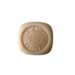 Savon amande " le manège à savons"
